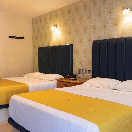 Hotel Maioris El Diez Culiacán Esterno foto