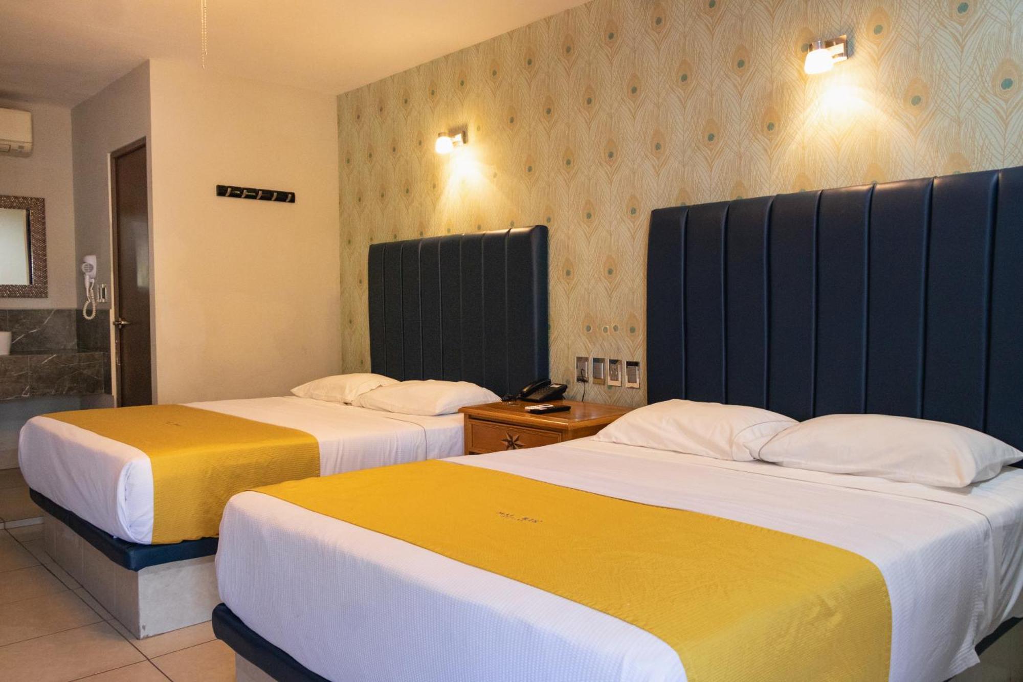 Hotel Maioris El Diez Culiacán Esterno foto