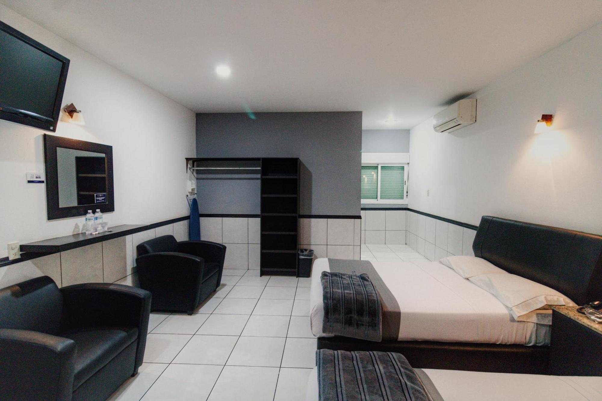 Hotel Maioris El Diez Culiacán Esterno foto